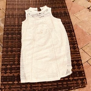 sleeveless lacy white dress